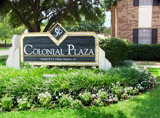 Colonial Plaza Apartments